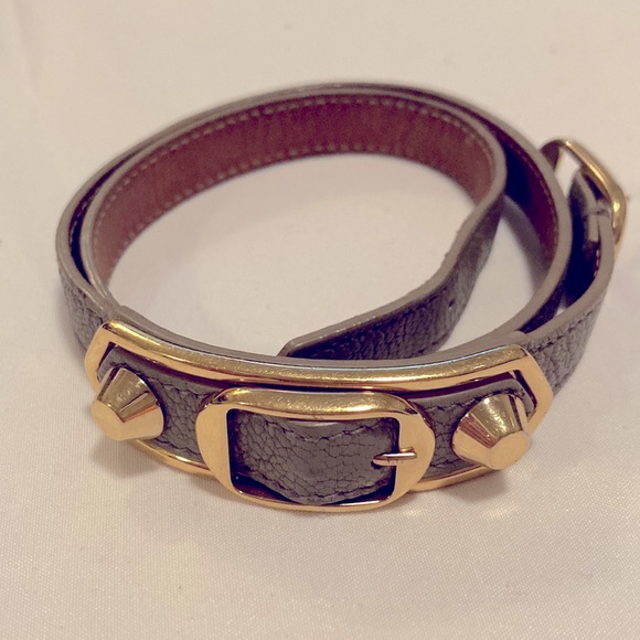 💥💥SOLD💥💥BALENCIAGA gold tone gray leather studded two wrap bracelet - Picture 4 of 7